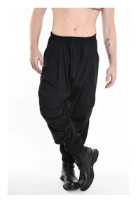 La Haine Inside Us Spodnie | 3R M1137 | Mężczyzna | Czarny. Okazja: na co dzień. Kolor: czarny. Materiał: poliester, wiskoza, elastan. Długość: długie. Styl: casual #3