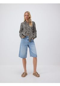 Reserved - Koszula regular z wiskozy - brązowy. Kolor: brązowy. Materiał: wiskoza #1