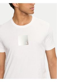 Calvin Klein Jeans T-Shirt Metallic Box J30J325686 Biały Slim Fit. Kolor: biały. Materiał: bawełna #5