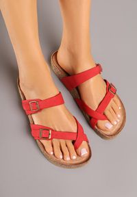 Born2be - Czerwone Klapki Japonki na Korkowej Podeszwie Zdobione Klamrami Idaliora. Okazja: na plażę. Kolor: czerwony. Materiał: jeans. Wzór: aplikacja. Sezon: lato #5