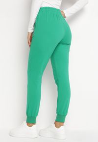 Born2be - Zielone Bawełniane Spodnie Dresowe Joggery z Zasuwanymi Kieszeniami Ficacion. Kolor: zielony. Materiał: dresówka, bawełna #5