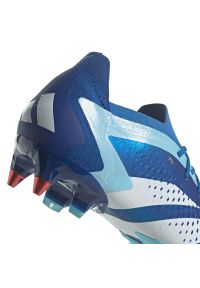 Adidas - Buty piłkarskie adidas Predator Accuracy.1 Low Sg M IF2291 niebieskie. Zapięcie: sznurówki. Kolor: niebieski. Materiał: guma. Szerokość cholewki: normalna. Sport: piłka nożna