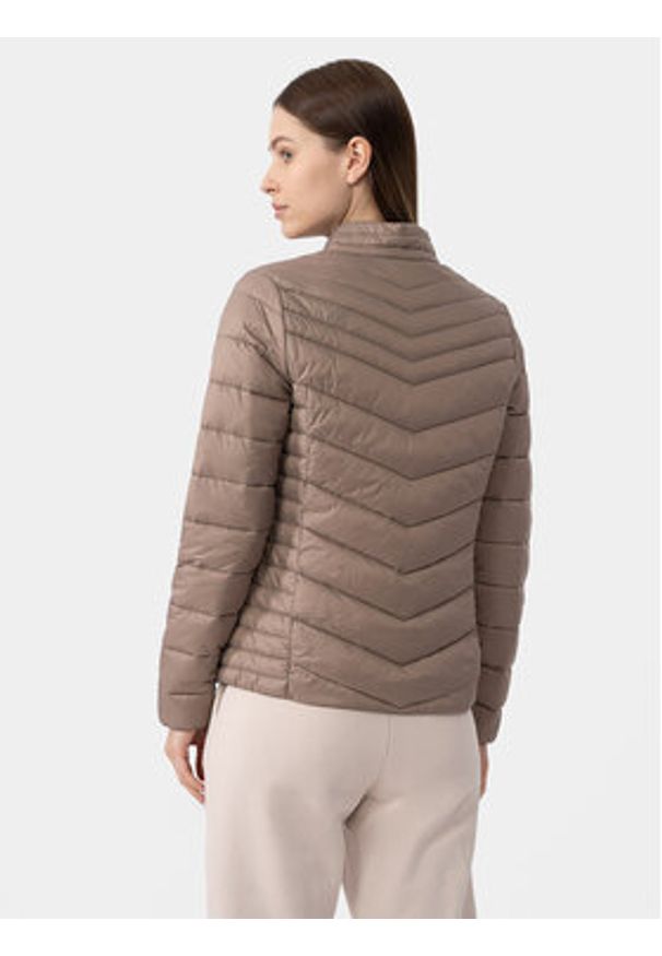 4f - 4F Kurtka przejściowa 4FAW23TDJAF224 Brązowy Slim Fit. Kolor: brązowy. Materiał: syntetyk