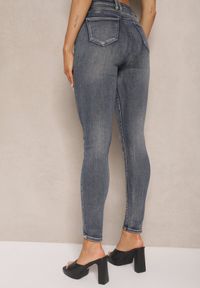 Renee - Granatowe Jeansy Skinny High Waist Ivallora. Okazja: na co dzień. Stan: podwyższony. Kolor: niebieski. Styl: casual, elegancki