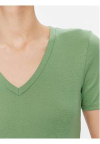 United Colors of Benetton - United Colors Of Benetton T-Shirt 3GA2E4230 Zielony Regular Fit. Kolor: zielony. Materiał: bawełna