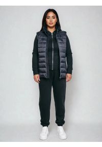 Big-Star - Kamizelka damska pikowana czarna Trinoe 906. Typ kołnierza: kołnierzyk stójkowy. Kolor: czarny. Materiał: materiał. Wzór: aplikacja. Sezon: jesień. Styl: elegancki #7