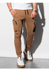 Ombre Clothing - Spodnie męskie dresowe joggery P918 - brązowe - M. Kolor: brązowy. Materiał: dresówka #3