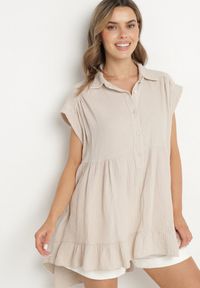 Born2be - Beżowa Koszula Ozdobiona Falbanką Novelissa. Okazja: na co dzień. Typ kołnierza: kołnierzyk klasyczny. Kolor: beżowy. Materiał: jeans. Długość rękawa: krótki rękaw. Długość: krótkie. Wzór: aplikacja. Styl: klasyczny, elegancki, casual