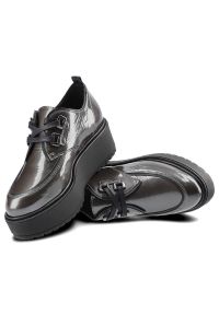 CheBello - Szare Półbuty Chebello Damskie Buty Na Platformie. Okazja: na co dzień. Zapięcie: sznurówki. Kolor: szary. Materiał: lakier, skóra. Szerokość cholewki: normalna. Obcas: na platformie. Styl: casual, klasyczny, elegancki. Wysokość obcasa: średni #4