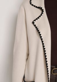 Born2be - Beżowy Kardigan Ozdobiony Lamówką Tusbena. Okazja: na co dzień. Kolor: beżowy. Materiał: jeans. Wzór: aplikacja. Styl: casual, elegancki #5