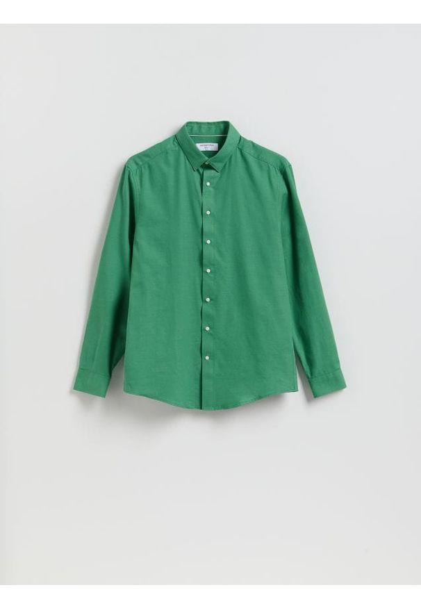 Reserved - Gładka koszula regular fit - zielony. Kolor: zielony. Materiał: bawełna, tkanina. Wzór: gładki