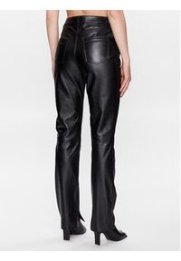 Calvin Klein Spodnie skórzane K20K205487 Czarny Regular Fit. Kolor: czarny. Materiał: skóra