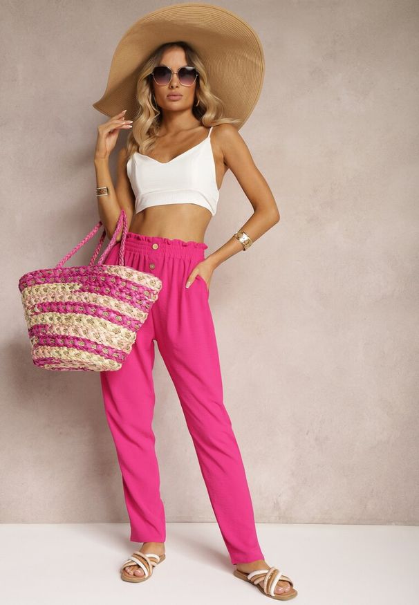 Renee - Fuksjowe Spodnie Typu Paper Bag High Waist z Gumką w Talii Salvavia. Okazja: na co dzień. Stan: podwyższony. Kolor: różowy. Styl: casual, elegancki