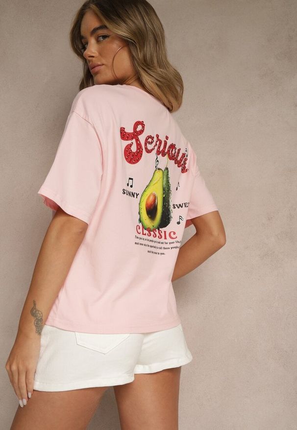 Renee - Różowy T-shirt z Bawełną ze Wzorem Awokado Tilannia. Okazja: na co dzień. Kolor: różowy. Materiał: bawełna. Styl: casual