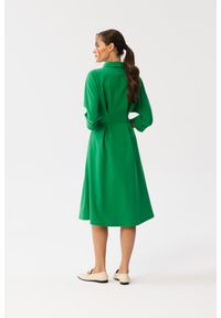 Stylove - Sukienka koszulowa elegancka z kołnierzykiem zielona. Okazja: na co dzień. Kolor: zielony. Typ sukienki: koszulowe. Styl: elegancki