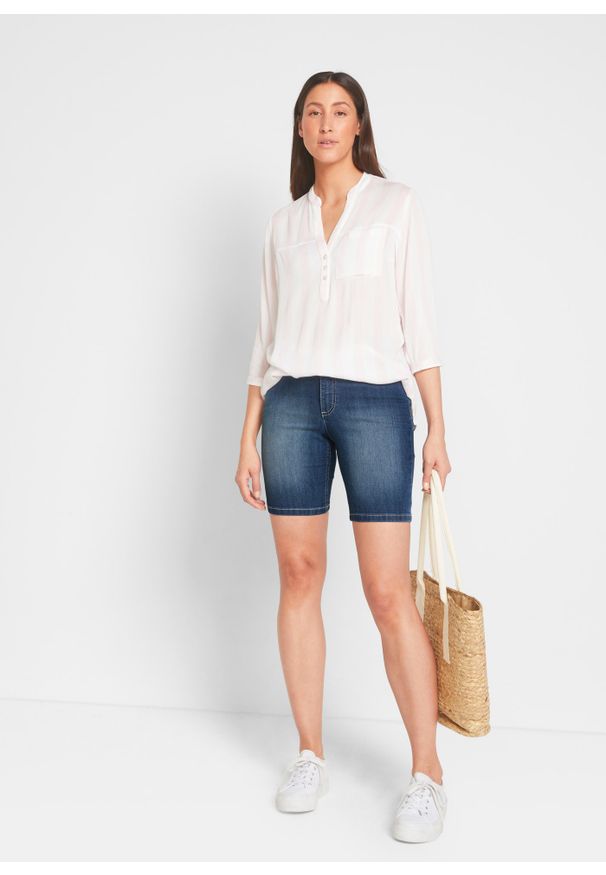 bonprix - Bermudy dżinsowe Straight, mid waist. Kolor: niebieski. Sezon: lato