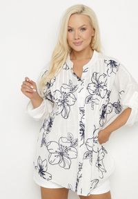 Born2be - Biało-Granatowa Koszula z Bawełną w Haftowane Kwiaty Tolarea. Okazja: na co dzień. Kolor: biały. Materiał: bawełna. Wzór: kwiaty, haft. Styl: elegancki, casual #6