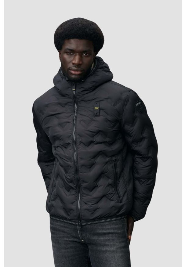 Blauer USA - BLAUER Czarna kurtka męska Pier Short Jackets, Rozmiar XXL. Typ kołnierza: kaptur. Kolor: czarny. Materiał: puch, poliamid. Styl: elegancki