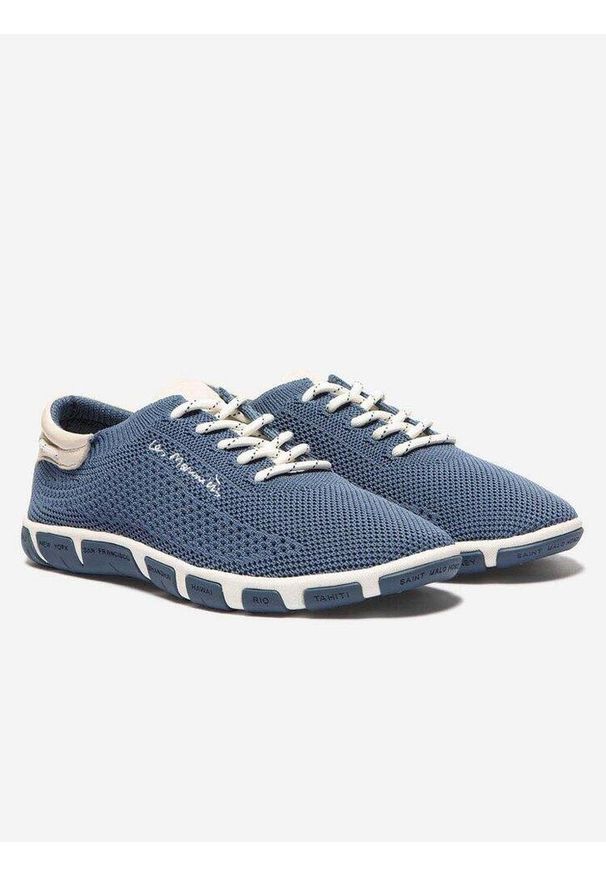 Niskie buty damskie TBS Jazaria. Kolor: niebieski. Materiał: skóra. Sport: turystyka piesza