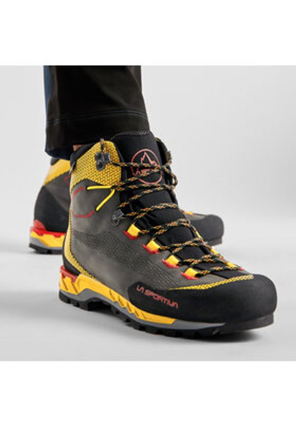LA SPORTIVA - La Sportiva Trekkingi Trango Tech Leather Gtx GORE-TEX 21S999100 Czarny. Kolor: czarny. Materiał: nubuk, skóra. Technologia: Gore-Tex. Sport: turystyka piesza