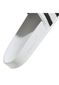 Adidas - Klapki adidas Adilette M 280648 białe. Kolor: biały. Materiał: syntetyk. Sezon: zima