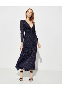 SELF PORTRAIT - Granatowa sukienka z metaliczną nicią. Kolor: niebieski. Typ sukienki: dopasowane, rozkloszowane. Styl: wizytowy. Długość: maxi #1