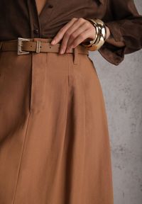 Renee - Brązowa Rozkloszowana Spódnica z Wiskozy Zdobiona Rozcięciem i Paskiem Urilia. Okazja: na co dzień, na randkę. Kolor: brązowy. Materiał: wiskoza. Wzór: aplikacja. Styl: casual, elegancki #7