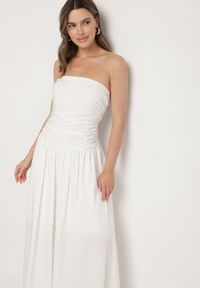 Born2be - Biała Sukienka z Bawełny Typu Bodycon Filarose. Okazja: na co dzień, na imprezę, na randkę. Kolor: biały. Materiał: bawełna. Typ sukienki: bodycon. Styl: klasyczny, elegancki, casual #4