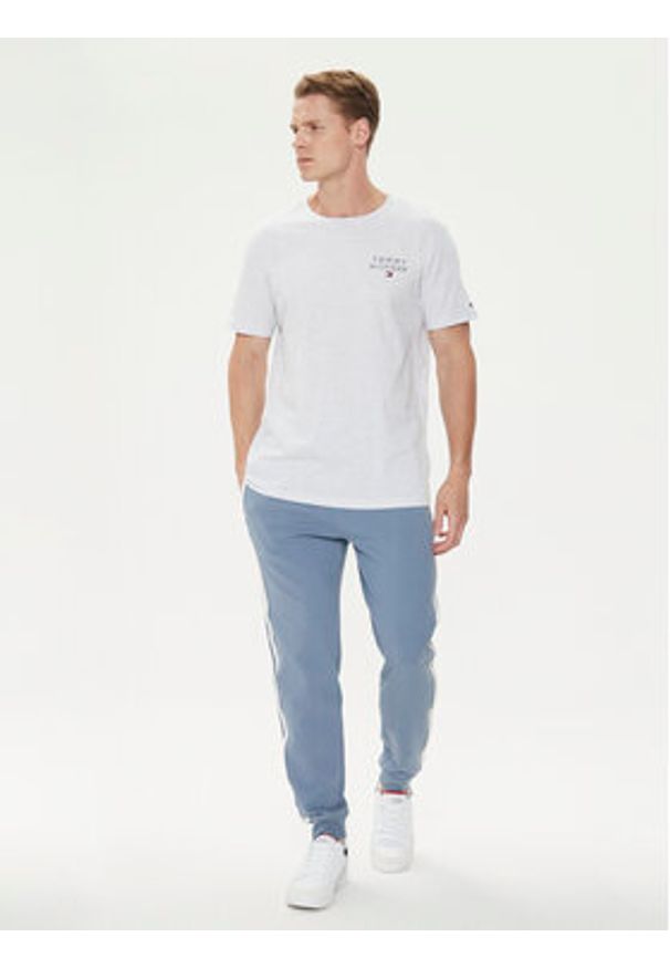 TOMMY HILFIGER - Tommy Hilfiger T-Shirt Logo UM0UM02916 Szary Regular Fit. Kolor: szary. Materiał: bawełna