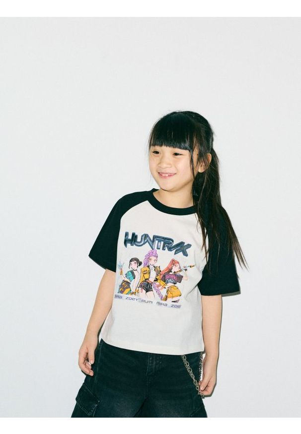 Reserved - T-shirt Kpop Demon Hunters™ - wielobarwny. Materiał: bawełna