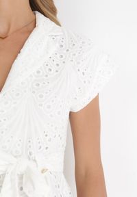 Born2be - Biała Koszulowa Sukienka Haftowana z Wiązanym Paskiem Tireah. Kolor: biały. Materiał: materiał, tkanina. Wzór: haft. Typ sukienki: koszulowe #4