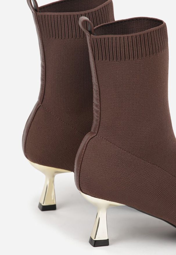 Born2be - Brązowe Botki Vices na Metalicznej Szpilce Kaczuszce ze Skarpetową Cholewką Vamige. Okazja: na co dzień. Kolor: brązowy. Materiał: jeans. Szerokość cholewki: normalna. Obcas: na szpilce. Styl: casual, klasyczny