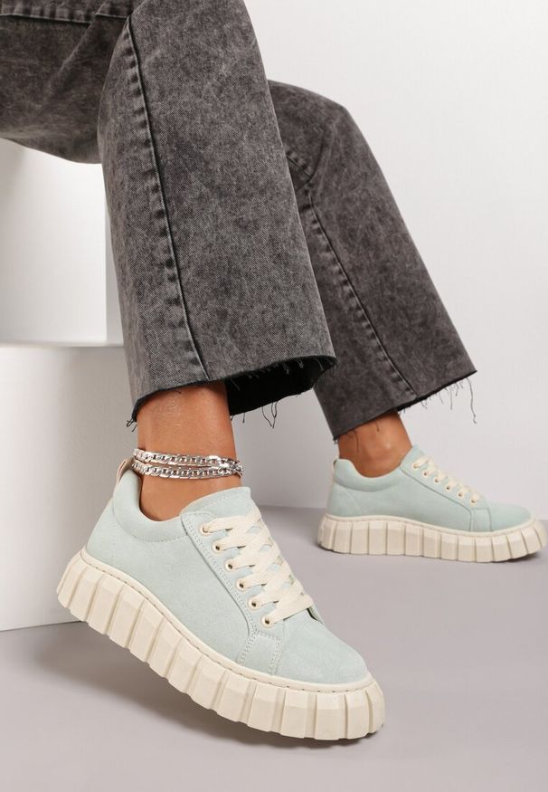 Renee - Miętowe Sneakersy Hiardixa. Nosek buta: okrągły. Kolor: zielony. Szerokość cholewki: normalna