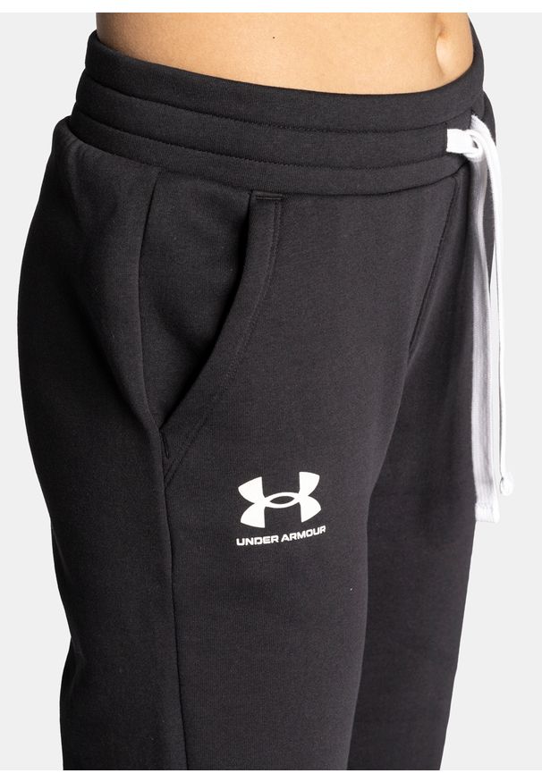 Spodnie dresowe damskie czarne Under Armour Rival Fleece. Kolor: czarny. Materiał: dresówka. Sport: turystyka piesza, bieganie, fitness