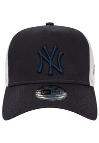 Czapka z daszkiem męska New Era League Essentials Trucker New York Yankees Cap. Kolor: niebieski. Materiał: bawełna