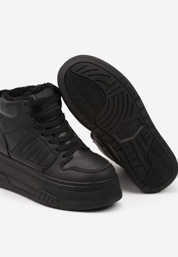 Renee - Czarne Sneakersy na Platformie Mocno Ocieplane Futerkiem Lealwen. Okazja: na co dzień. Kolor: czarny. Materiał: futro. Obcas: na platformie