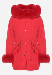 Born2be - Czerwona Kurtka Parka z Kapturem i Wstawkami z Futerka Caranze. Okazja: na co dzień. Typ kołnierza: kaptur. Kolor: czerwony. Materiał: futro. Sezon: zima, jesień. Styl: casual #3