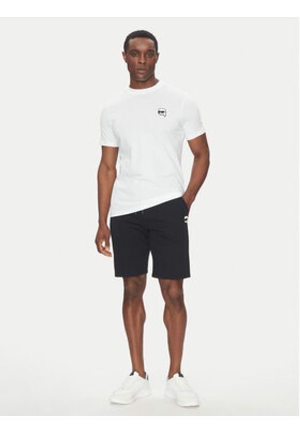 Karl Lagerfeld - KARL LAGERFELD T-Shirt 755710 500224 Biały Regular Fit. Typ kołnierza: dekolt w karo. Kolor: biały. Materiał: bawełna