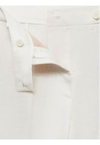 mango - Mango Spodnie materiałowe Niza 77070369 Biały Regular Fit. Kolor: biały. Materiał: len