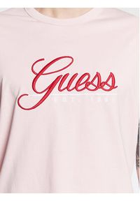 Guess T-Shirt 3D Embro M3GI25 K8FQ4 Różowy Regular Fit. Kolor: różowy. Materiał: bawełna