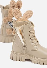 Born2be - Ciemnobeżowe Botki Typu Workery z Królikiem 3D Zozrise. Okazja: na co dzień. Kolor: beżowy. Materiał: jeans. Styl: casual #3