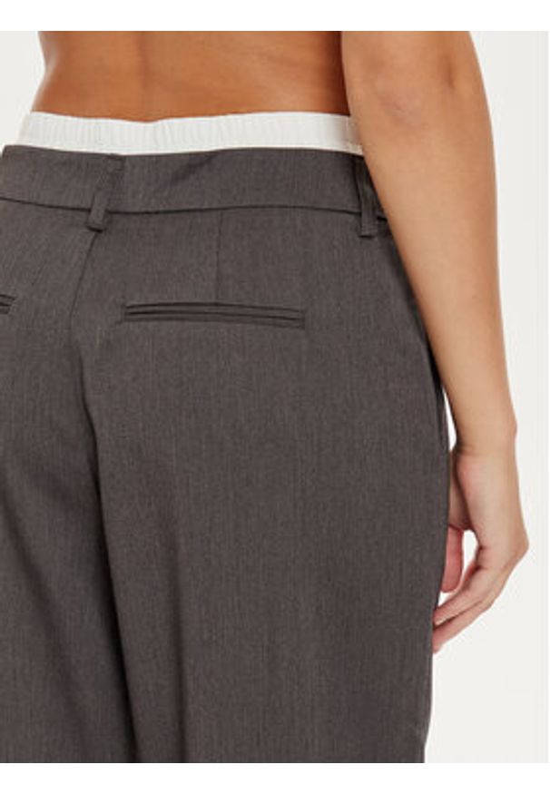 Noisy may - Noisy May Spodnie materiałowe Dawn 27031464 Szary Loose Fit. Kolor: szary. Materiał: syntetyk