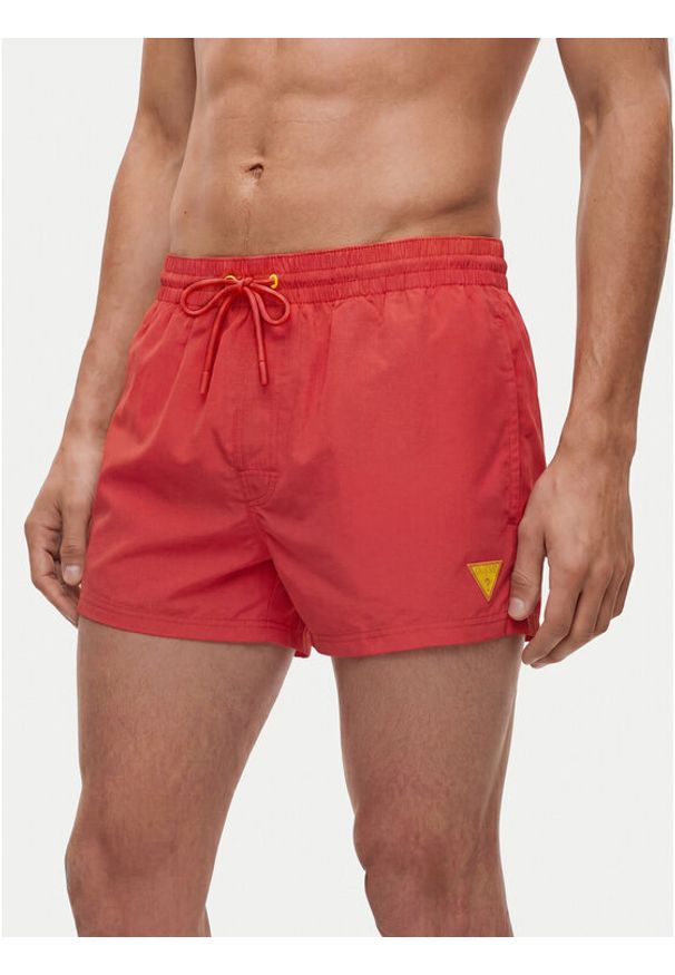 Guess Szorty kąpielowe F6GT25 WG282 SHORT Czerwony Regular Fit. Kolor: czerwony. Materiał: syntetyk