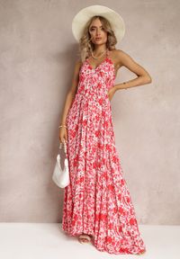 Renee - Czerwona Bawełniana Sukienka Maxi z Wiązaniem na Szyi Detra. Kolor: czerwony. Materiał: bawełna. Wzór: kwiaty, nadruk. Długość: maxi #5