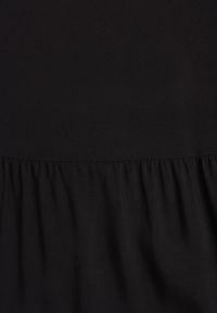 Born2be - Czarna Bawełniana Rozkloszowana Sukienka na Ramiączkach z Falbanami Criselles. Okazja: na spacer, na plażę. Typ kołnierza: kołnierz z falbankami. Kolor: czarny. Materiał: bawełna. Długość rękawa: na ramiączkach. Sezon: lato. Styl: elegancki #7