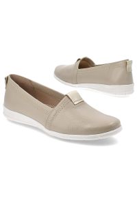 Beżowe Półbuty Pollonus Modne Obuwie Damskie. Okazja: na co dzień, do pracy, na spacer. Kolor: beżowy. Materiał: skóra. Styl: casual, elegancki #5