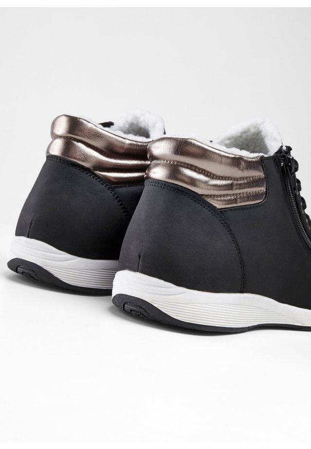 bonprix - Wysokie sneakersy z zamkiem. Zapięcie: zamek. Kolor: czarny. Materiał: materiał. Sezon: zima