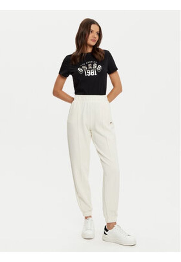 Guess T-Shirt V5RI06 I3Z14 Czarny Regular Fit. Kolor: czarny. Materiał: bawełna