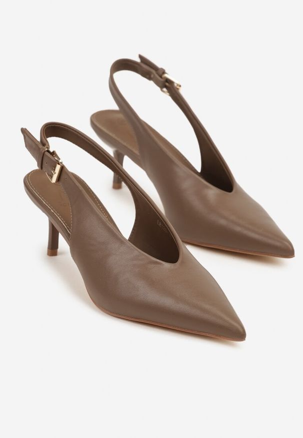 Born2be - Brązowe Czółenka na Szpilce z Odkrytą Piętą i Szpiczastym Noskiem Latessa. Okazja: na randkę, na spotkanie biznesowe. Nosek buta: szpiczasty. Kolor: brązowy. Obcas: na szpilce. Styl: biznesowy, klasyczny