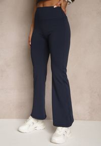 Renee - Granatowe Spodnie Dzwony Legginsy High Waist Onellin. Okazja: na uczelnię, na co dzień. Stan: podwyższony. Kolor: niebieski. Styl: casual, retro, elegancki
